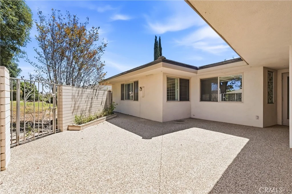 Photo of 17382 Jacaranda