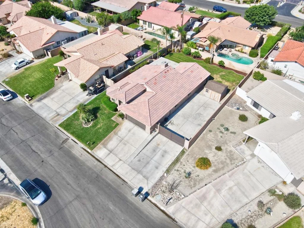 Photo of 41443 Balaclava Drive