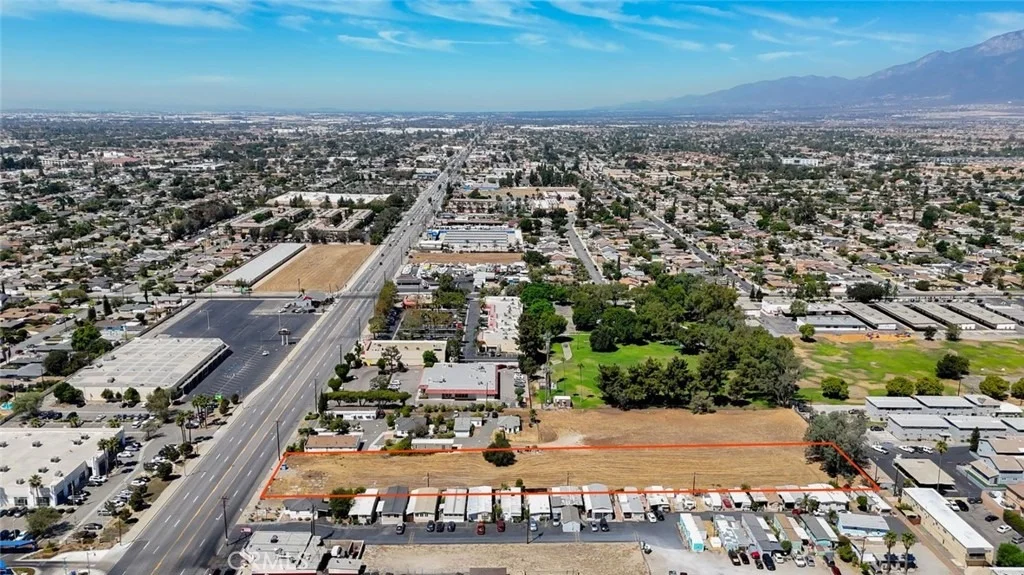 Photo of 17630 Foothill Boulevard