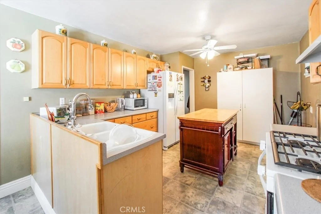 Photo of 17386 Sage Avenue