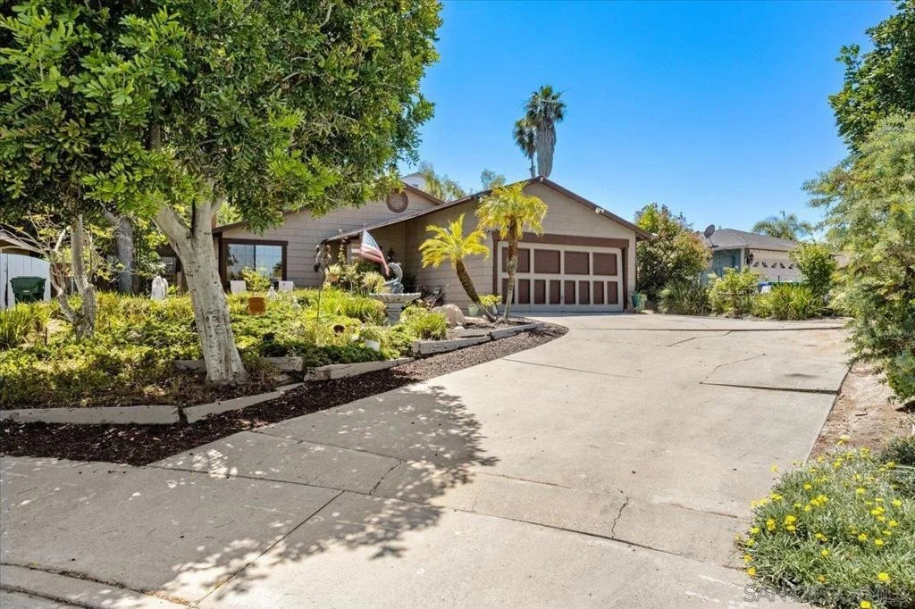 Photo of 2337 Fallingleaf