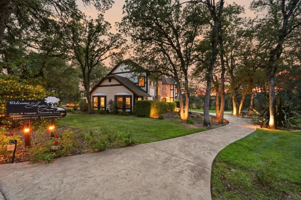 Photo of 19177 Hollow Lane
