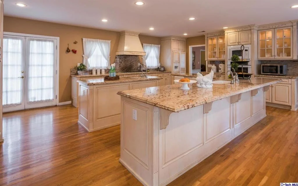 Photo of 2335 Lorain Road