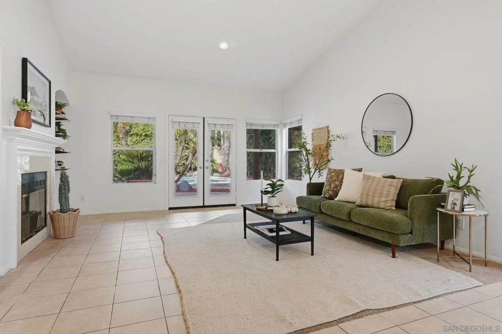 Photo of 350 Crestview
