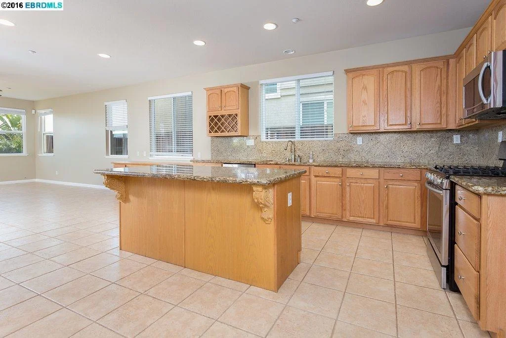 Photo of 576 PEARSON DR