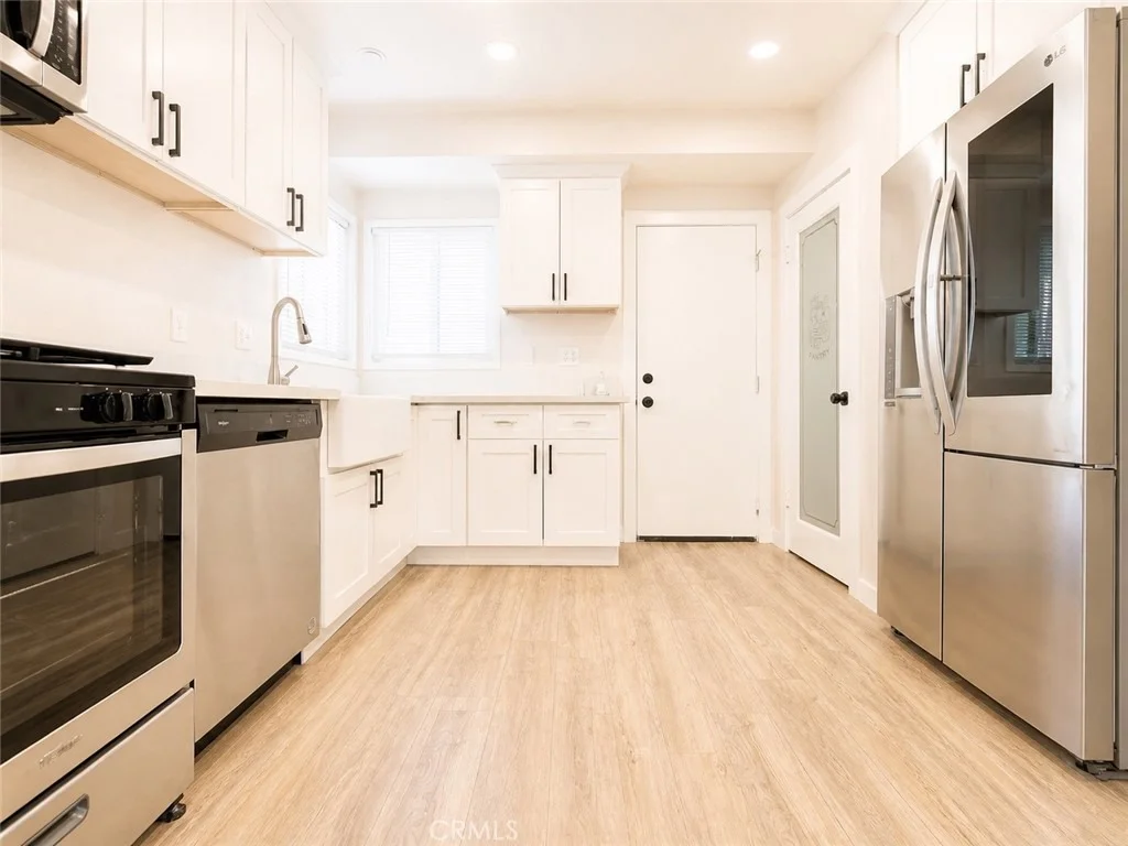 Photo of 1260 Grove Ave