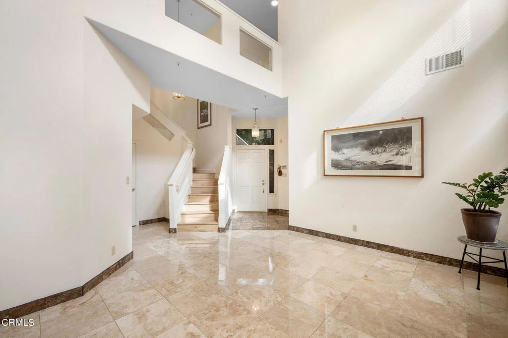 Photo of 925 Calle La Primavera
