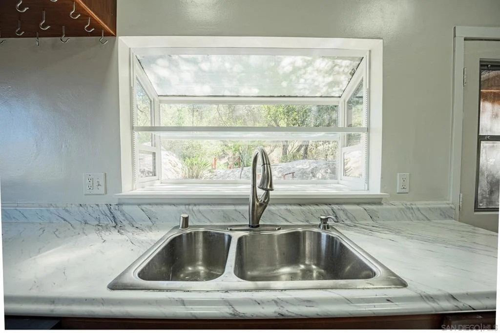 Photo of 14949 Woods Valley