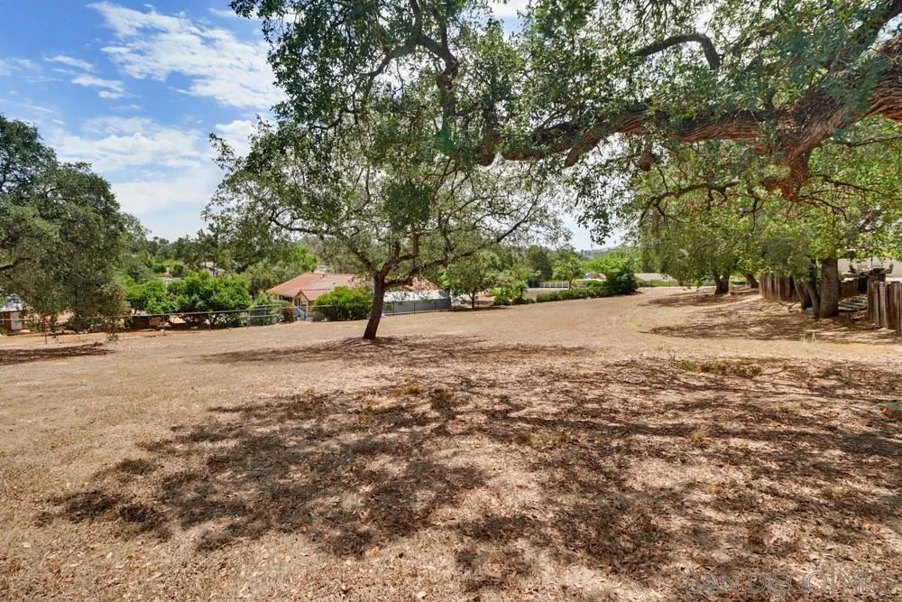 Photo of 2577 Camino Narciso