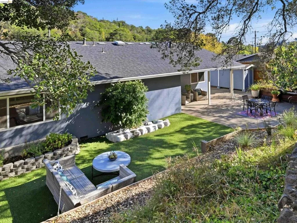 Photo of 255 Knight Dr