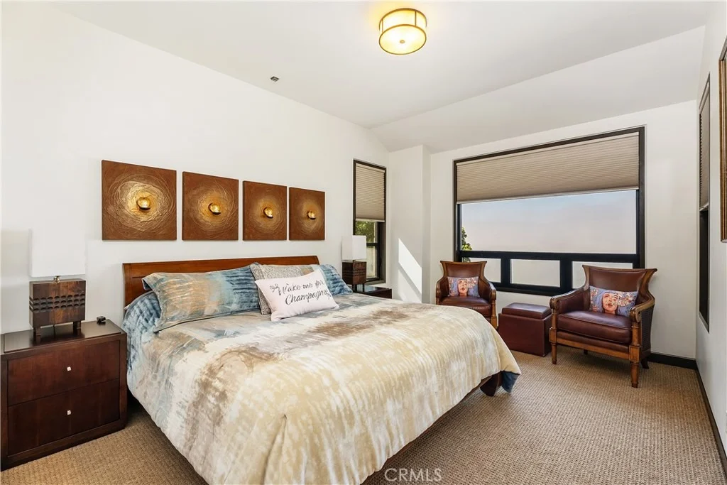 Photo of 2378 Crestview Drive