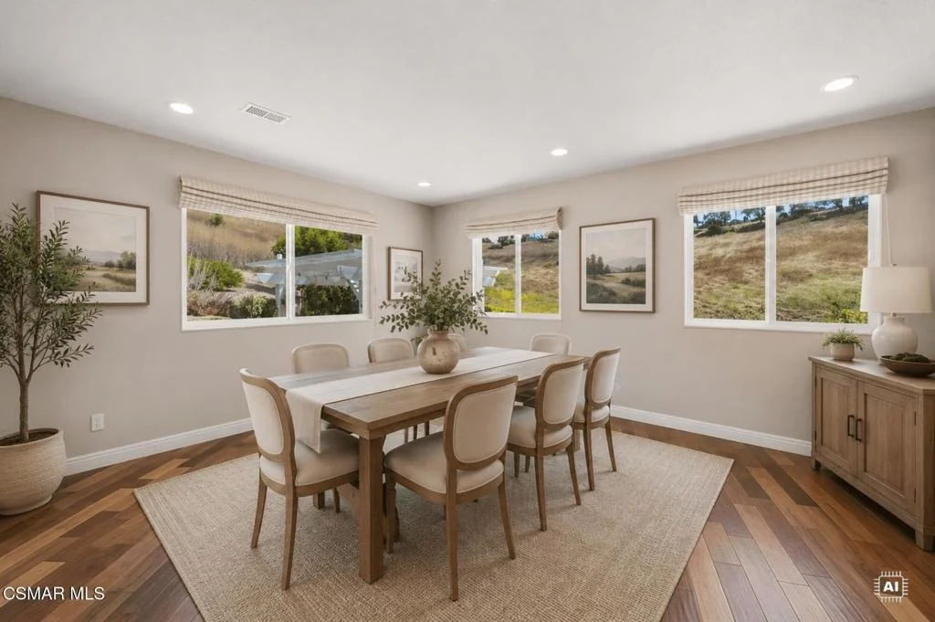 Photo of 554 Lone Oak Drive