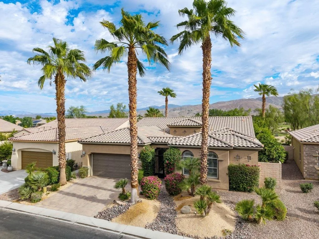 Photo of 81194 Avenida Colonias