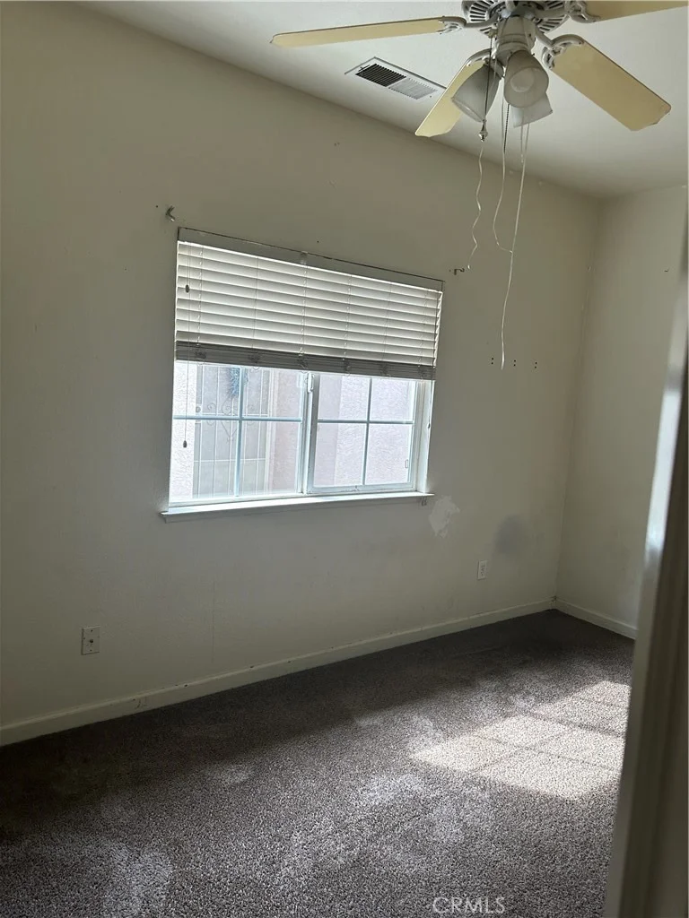 Photo of 692 Gateway