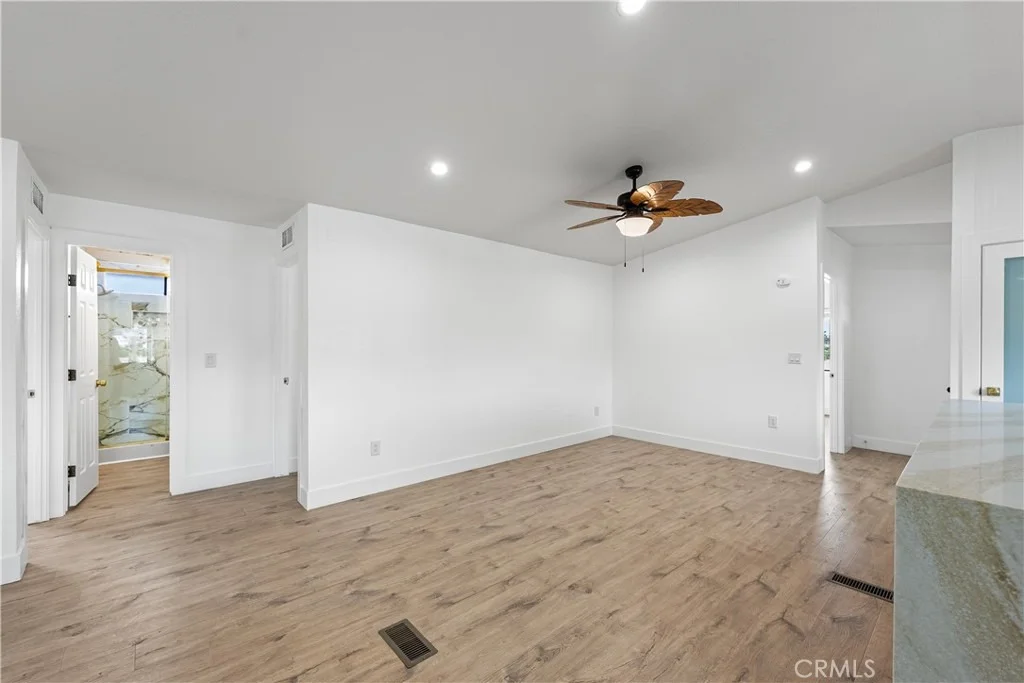 Photo of 4009 W Avenue K-8
