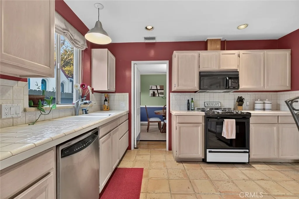 Photo of 1321 Graynold
