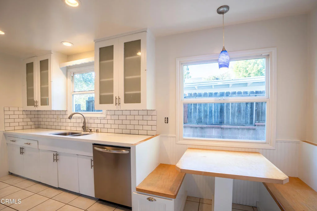 Photo of 9917 Cabanas Avenue