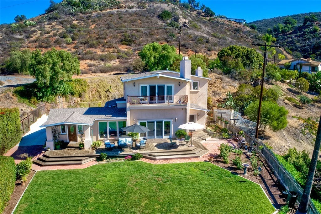 Photo of 1753 Elevado