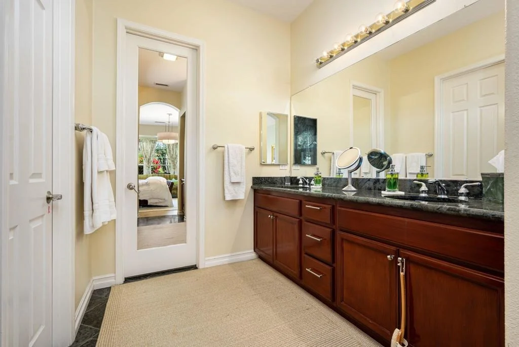 Photo of 60463 Juniper Lane