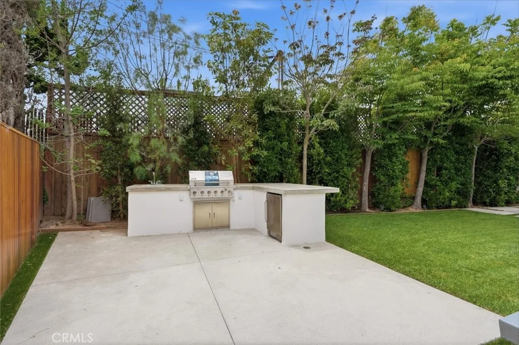 Photo of 2126 Havemeyer Lane