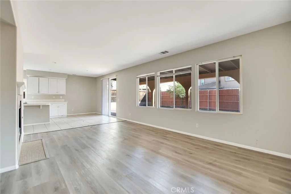Photo of 307 Monument Parkway