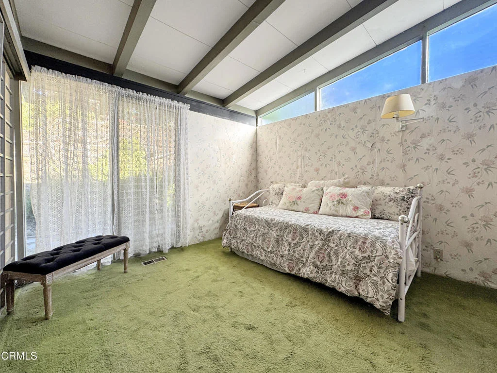 Photo of 925 Monarch Drive