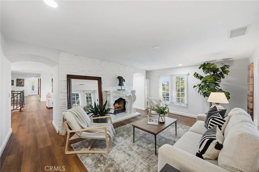 Photo of 40900 Via Los Altos