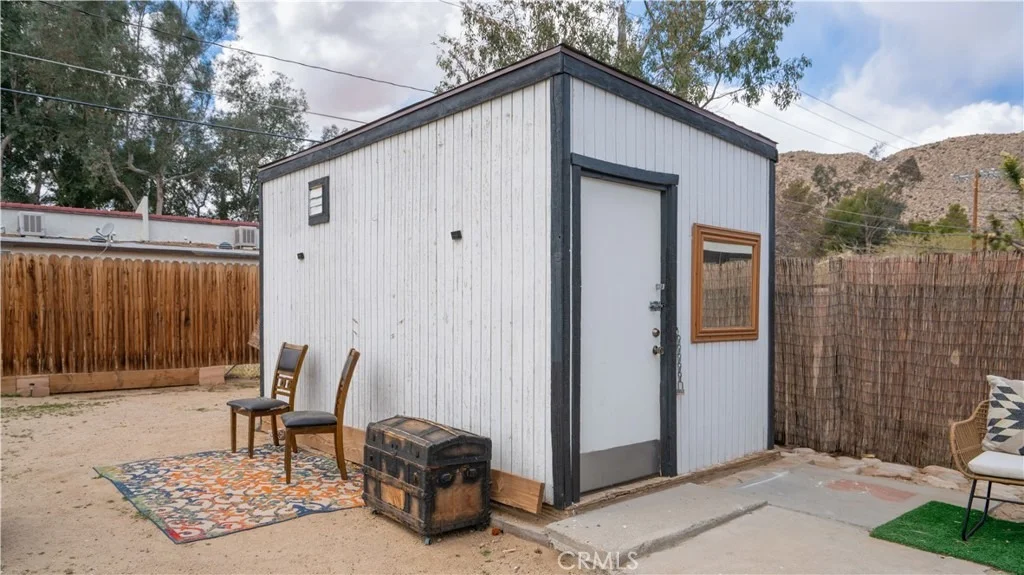 Photo of 6972 Tamarisk Avenue