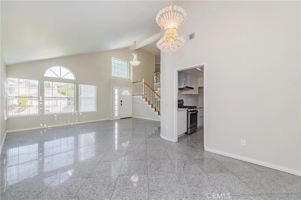 Photo of 21138 Valleyview