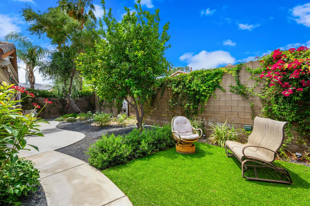 Photo of 60477 Desert Shadows Drive