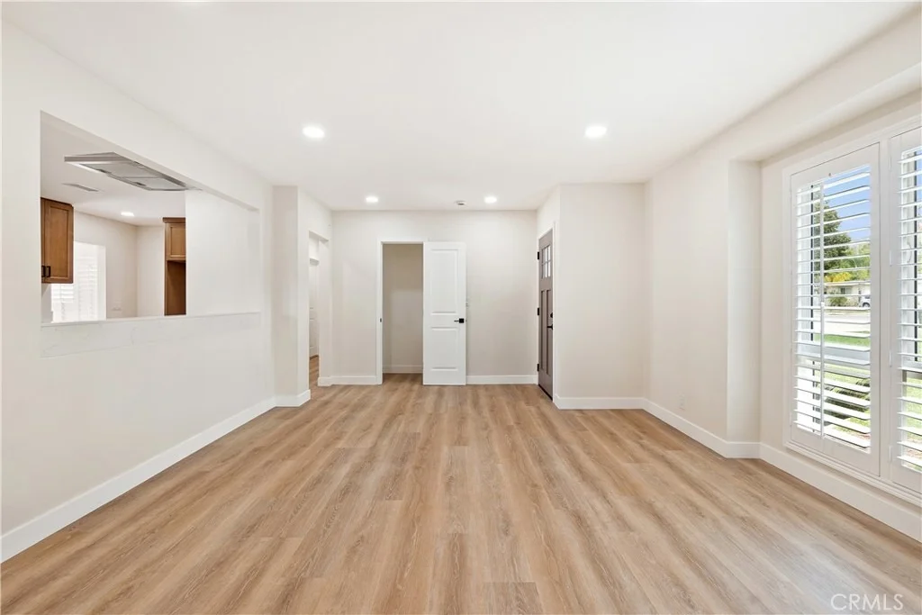 Photo of 662 E Foothill