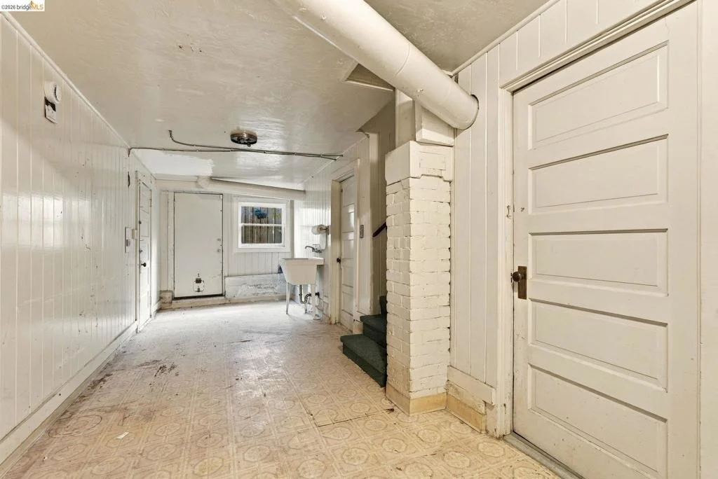 Photo of 2901 Sheffield Ave