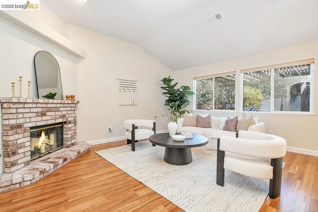 Photo of 54 Janin Pl