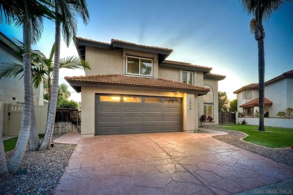 Photo of 1008 Red Oak