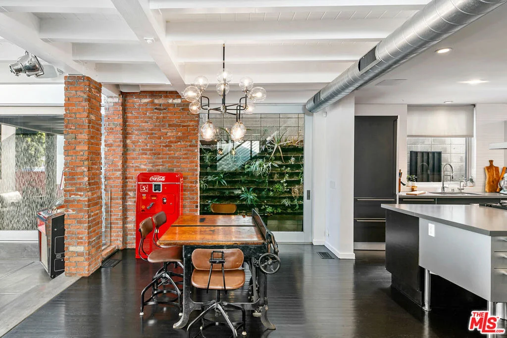 Photo of 1430 Abbot Kinney Boulevard
