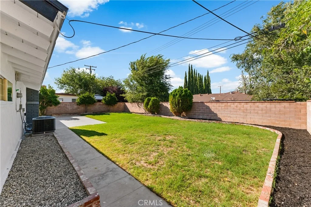 Photo of 1735 W Jenner Street