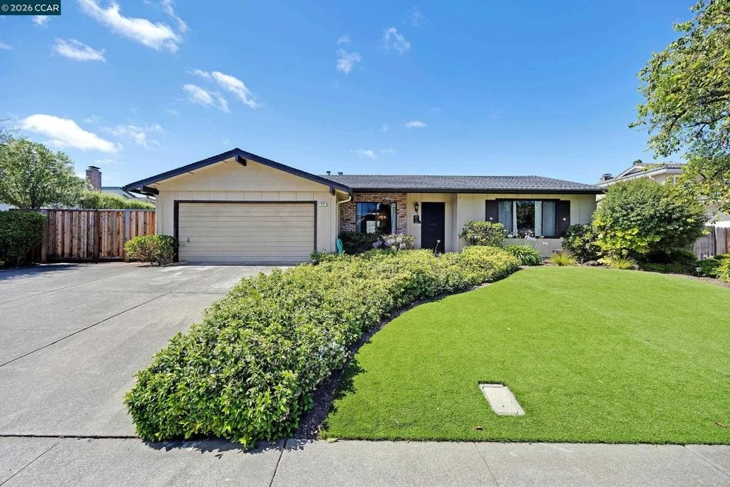 Photo of 1372 Fascination Cir