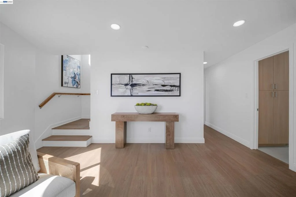 Photo of 1069 Central Blvd