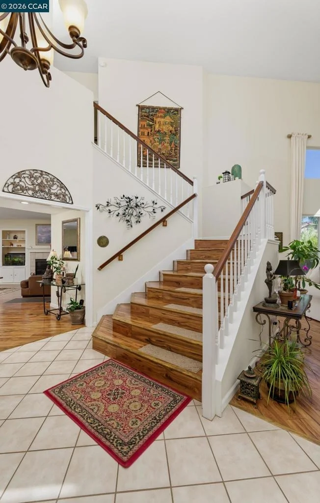 Photo of 1315 Oak Crest Way
