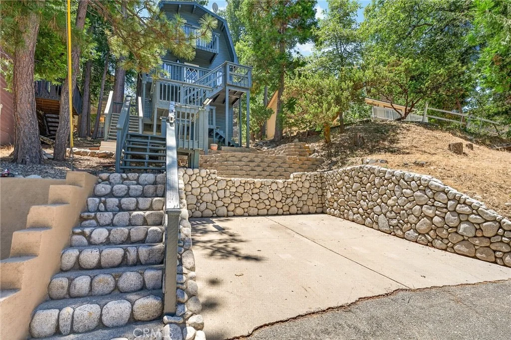 Photo of 27067 Overlook Lane