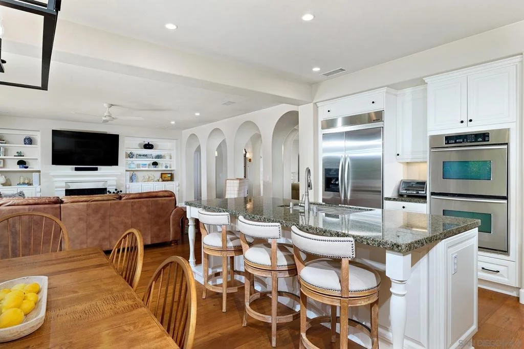 Photo of 7598 Circulo Sequoia