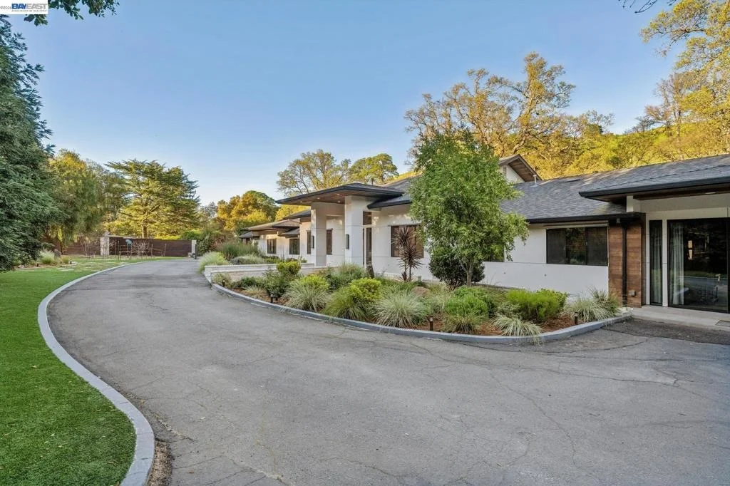 Photo of 4725 MORGAN TERRITORY ROAD