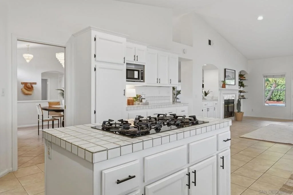 Photo of 350 Crestview