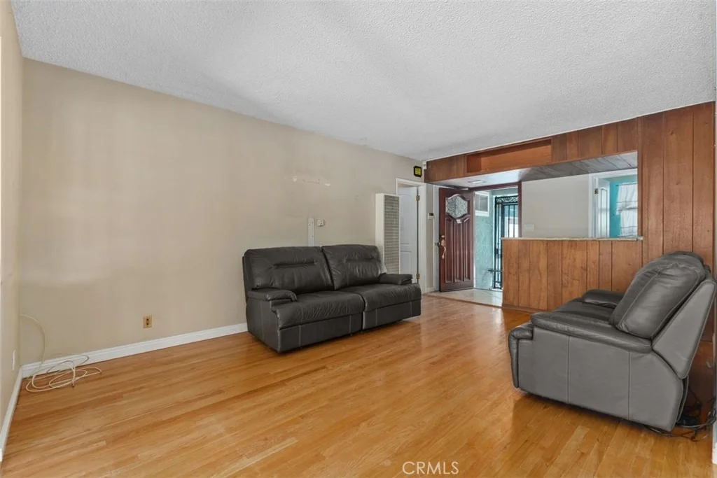 Photo of 10253 Angell