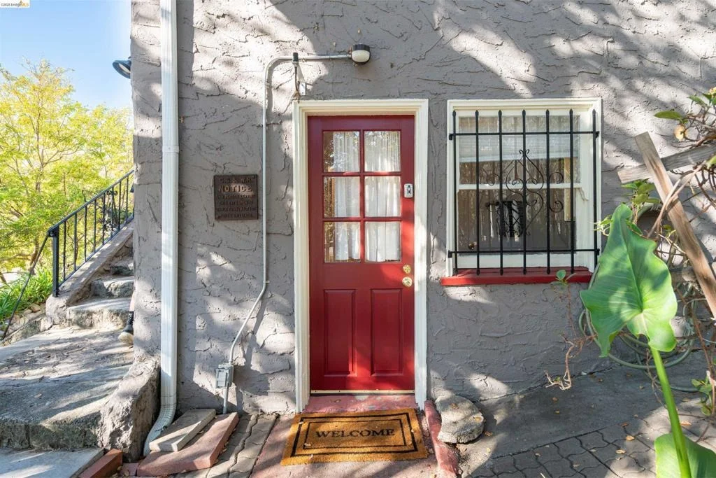 Photo of 1101 Amador Ave
