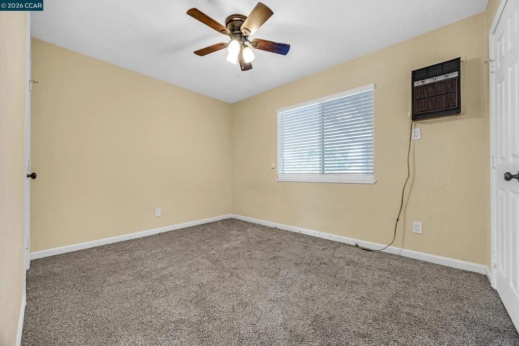 Photo of 7 Lawrence Ave