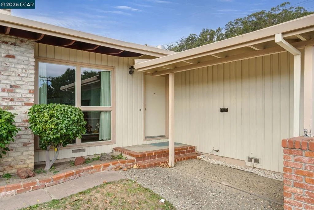 Photo of 898 Lomita Ave