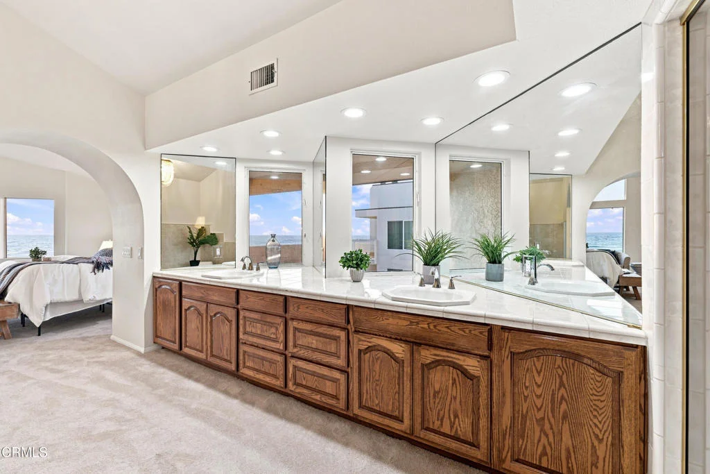Photo of 3933 Ocean Drive