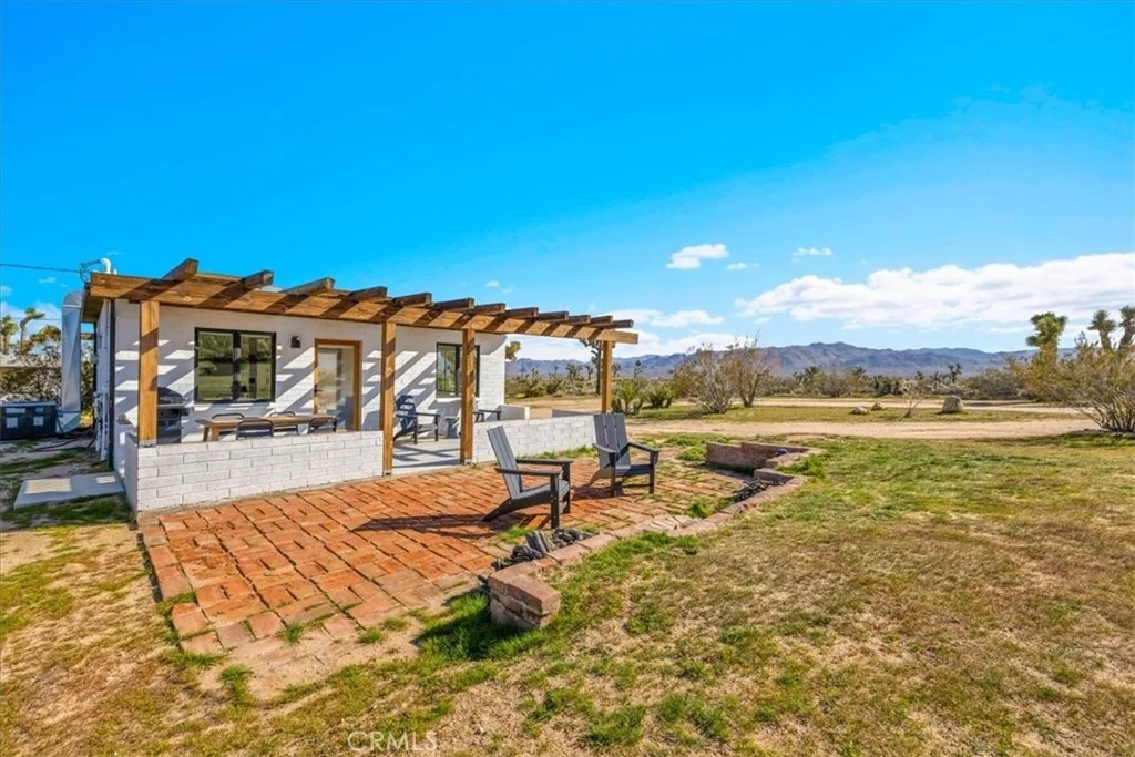 Photo of 5437 Paradise View Road