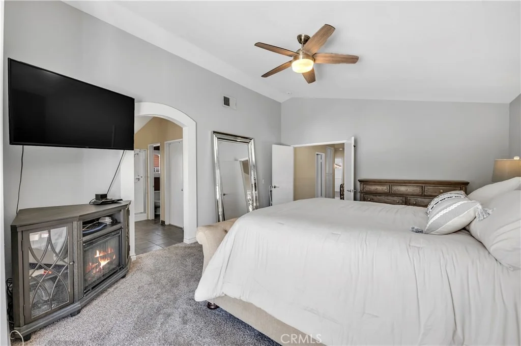 Photo of 23944 Cadenza